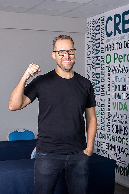 ensaio masculino profissional financeiro feliz