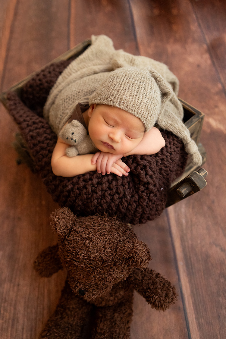 bebe newborn menino com ursinho ensaio newborn de contagem bh