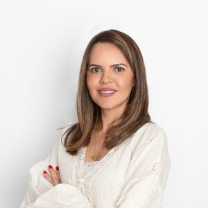 Maria Gabriela advogada foto profissional linkedin BH Betim