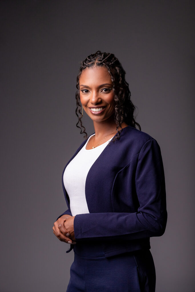 foto profissional para linkedin feminino caixa economica Betim BH Contagem