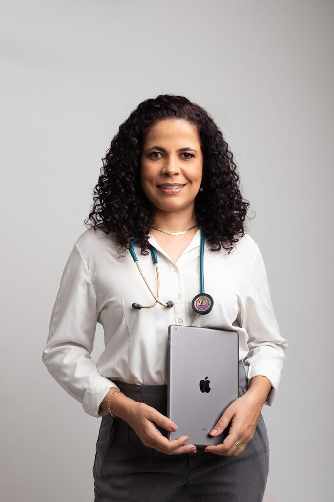 retrato profissional feminino linkedin médica biomédica Betim BH