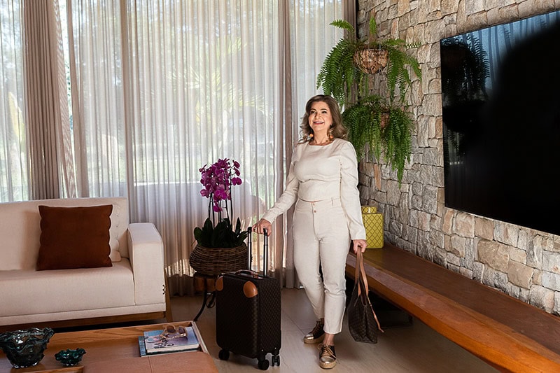 Dentista se preparando para viagem de estudo, personal branding lifestyle em Betim