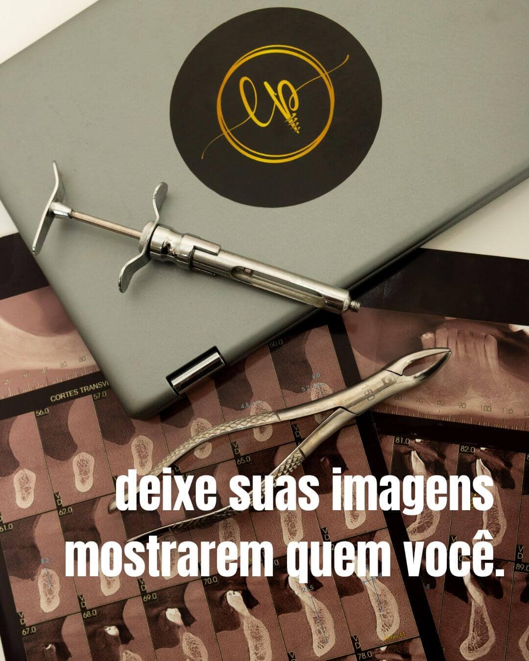 instrumentos odontológicos e identidade visual de clínica em Contagem